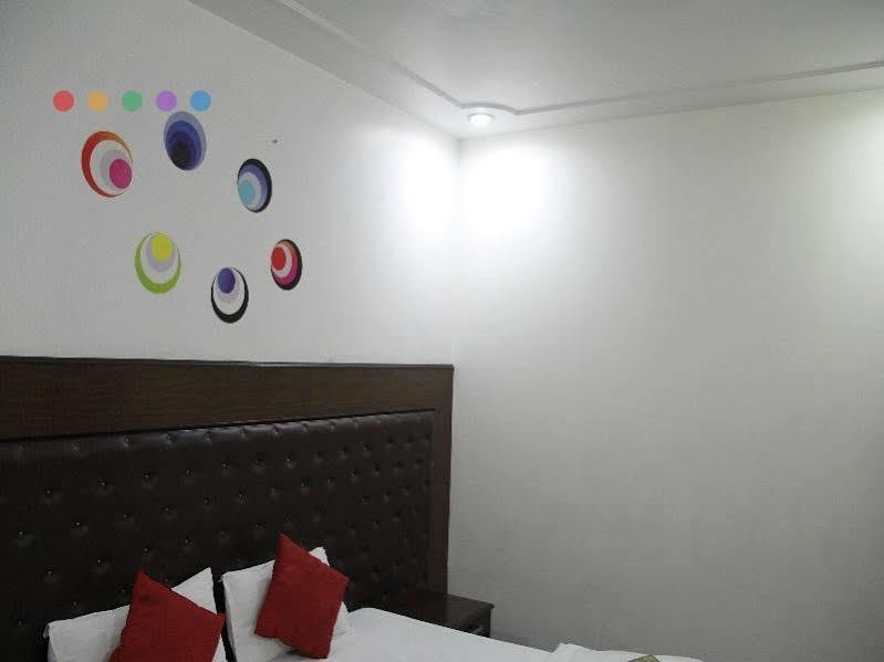 Rams Inn Нью-Дели Экстерьер фото