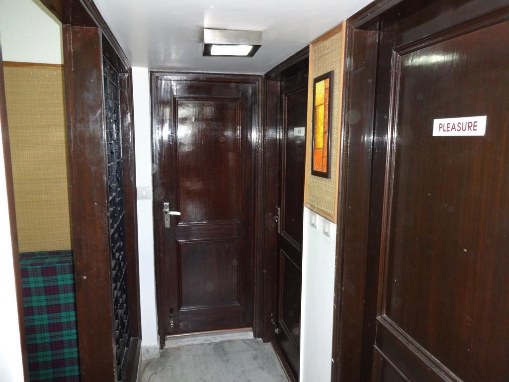 Rams Inn Нью-Дели Экстерьер фото